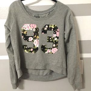 93’ floral grey sweater 🌸